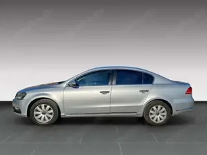 Volkswagen Passat BlueMotion 2.0 TDI / AHK Bild 2