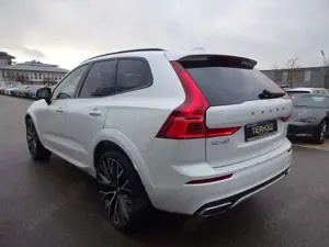 Volvo XC60 T6 R Design Plug-In AWD ACC Pano H.Up. 360° Bild 5