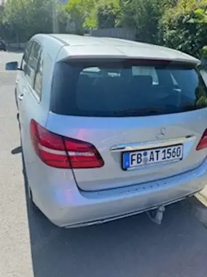 Mercedes-Benz B 200 Style  Teilleder  48000 km Bild 2