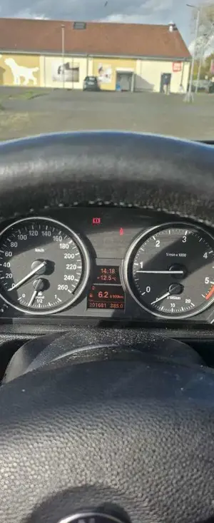 BMW X1 xDrive23d Bild 2