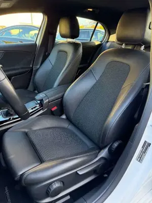 Mercedes-Benz A 200 Widescreen/8-fach/Teilleder/Klimaautomatik Bild 4