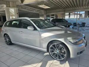 BMW 330 Baureihe 3 Touring 330d Leder Xenon