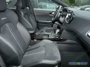 Kia XCeed 1.5T 140 DCT7 GT LINE GLASDACH Bild 4