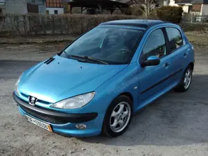 Peugeot 206 206 75 Roland Garros Bild 2