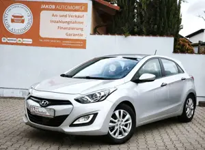 Hyundai i30 TÜV Neu 1.Hand*nur49tkm*Navi PDC Sitzheiz. Kli