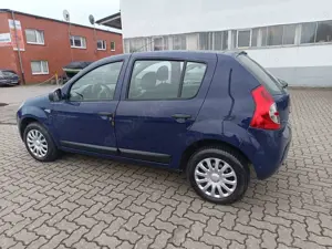 Dacia Sandero Sandero 1.4 MPI Laureate Bild 5