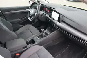 Volkswagen Golf VIII 1.5 16V TSI Style LED Panorama ACC Bild 4