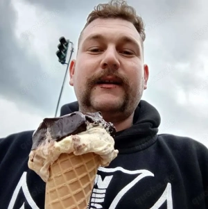 Massage und zärtliche Berührungen für Damen