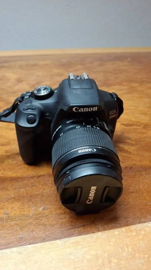 Canon EOS 2000D