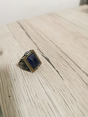 Ring mit Stein