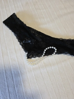 Nuance String mit Perlenkette 