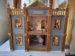 Großes Puppenhaus Classic von Bodo Hennig mit viel Zubehör und Püppchen 