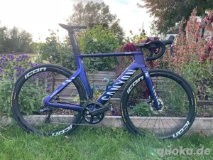 Canyon Aeroad CF SLX 8 Di2 2024 (Gewicht: ca. 7,9 kg)