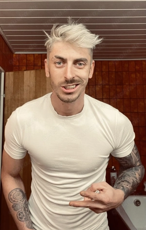 English please! I live alone! 