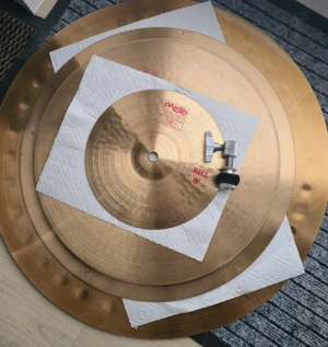 Paiste 1000 & 2002 Becken + Hardware   gratis Premier Drum