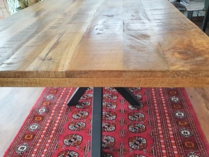 Suche Handwerker zum Planfräsen Schleifen einer Tischplatte