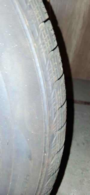 Winterreifen 205 60 16R