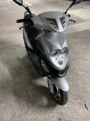 Sparsammer 4-Taktroller Neue Batterie ZK an Bastler nur Vergaserproblem