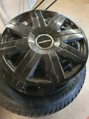 4 Winterreifen 195 65 R 15 GOODYEAR auf VW Golf Felgen 7 mm Bild 3