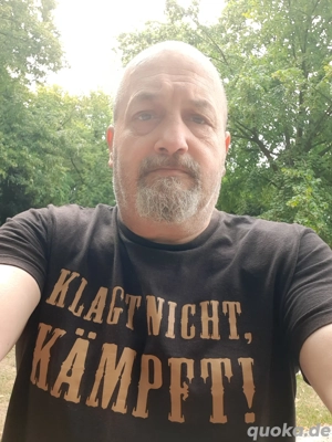 Kleine tittis und süßen popo gesucht. 