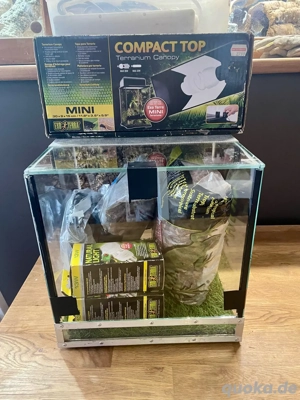Terrarium Cube 30x30x30 Licht Rückwand viel Zubehör wie neu