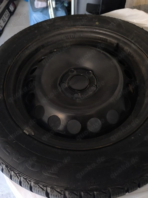 Neuwertige Winterreifen auf Felge 