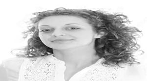 Eine junge Gärtnerin möchte einen Mann finden, um sich in ihn zu verlieben