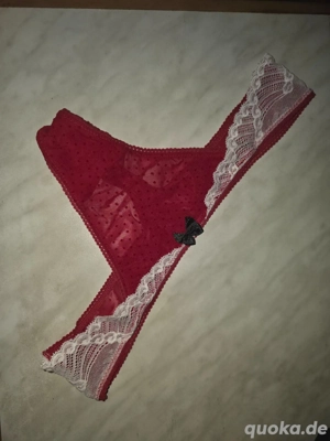 verkaufe getragdne socken und tangas 