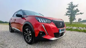 Peugeot 2008 GT-Line 1.2 PureTech, 8fach bereift, Sitzheizung