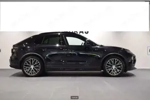 Porsche Macan Electric*Panorama*AHK Bild 3