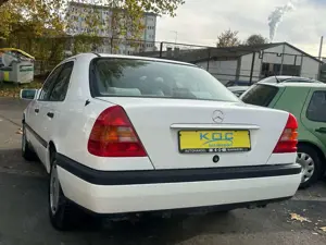 Mercedes-Benz C 180 ELEGANCE Bild 4