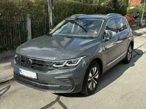 Volkswagen Tiguan Tiguan 1.5 TSI OPF DSG Move — mit VW-Garantie