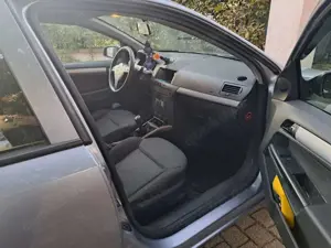 Opel Astra 1.2 Bild 3