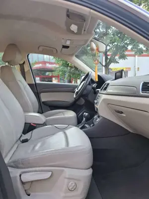 Audi Q3 Q3 2.0 TFSI quattro S tronic Bild 5