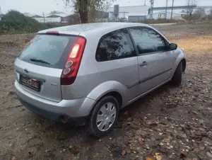 Ford Fiesta Fiesta 1.4 TDCI Connection Bild 3