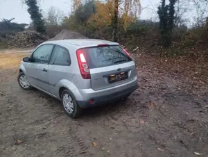 Ford Fiesta Fiesta 1.4 TDCI Connection Bild 2