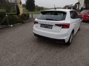 Skoda Fabia Fabia 1.0 TSI Ambition Bild 3