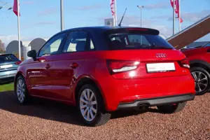 Audi A1 Sportback 1.4 TFSI S-Tronic Sitzheizung Bild 2