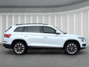 Skoda Kodiaq CLEVER 1.5TSI*DSG AHK LED ACC R-Kam Navi Bild 3