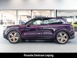 Porsche Cayenne E-Hybrid FnW Merlinpurple 22Zoll SportDesign Bild 2
