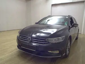 Volkswagen Passat Var. 2.0 TDI R-Line T-Leder Navi LED AID Bild 2