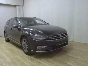 Volkswagen Passat Var. 2.0 TDI R-Line T-Leder Navi LED AID Bild 3