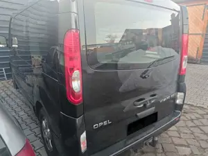 Opel Vivaro Bild 2