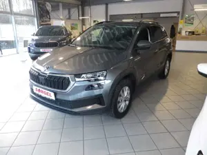 Skoda Karoq SELECTION 1.5TSI 110kW 150PS DSG Bild 3