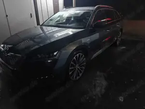 Skoda Superb Combi 2.0 TDI DSG LK Bild 3