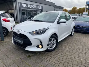 Toyota Yaris 1.5*A-GRA*ALU*APPLEANDROID*Klima*KAMERA*Sitzheiz