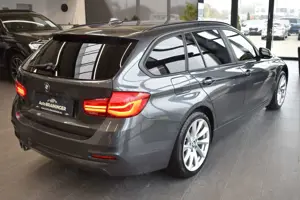 BMW 320 d Touring Aut. LED~Navi3D~HuD~SitzHzg.~PDC Bild 2