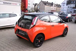 Toyota Others Aygo AYGO x-cite Rückfahrkamera / Alu-Felgen Bild 3