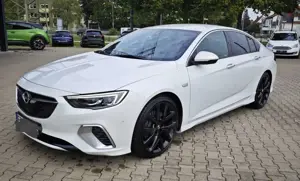 Opel Insignia GSi 2.0Turbo 4x4 AHK Winterräder Allrad Bild 2