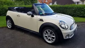 MINI Cooper Cabrio Pepper White